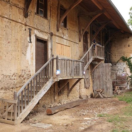 La Ferme De Berlioz Aparthotel La Cote-Saint-Andre Exterior photo